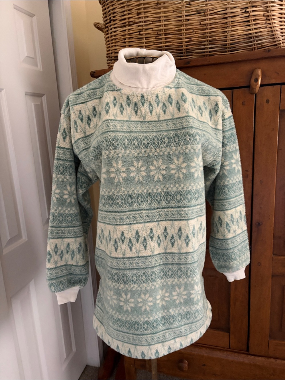 VINTAGE Fair Isle Cream Turtleneck Fleece Sweater OVERSIZED